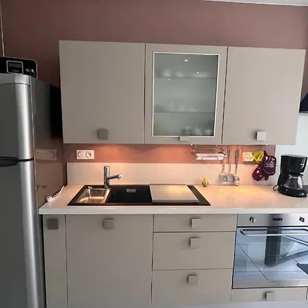 Le Chateau - 2 A 4 Pers - 300m De La De Tanchet - Barbecue Et Bain De Soleil بيت للعطل