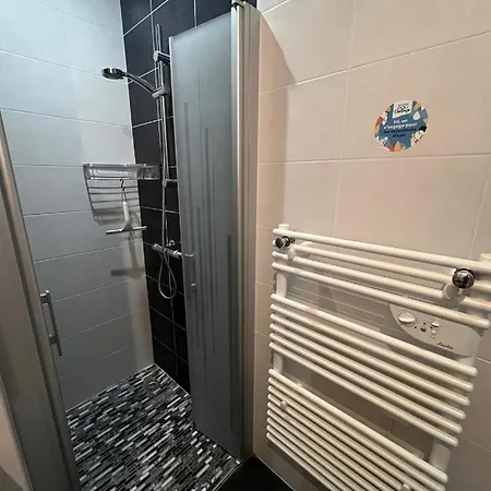 Le Chateau - 2 A 4 Pers - 300m De La De Tanchet - Barbecue Et Bain De Soleil