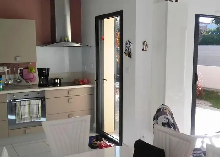 Le Chateau - 2 A 4 Pers - 300m De La De Tanchet - Barbecue Et Bain De Soleil * Les Sables-dʼOlonne